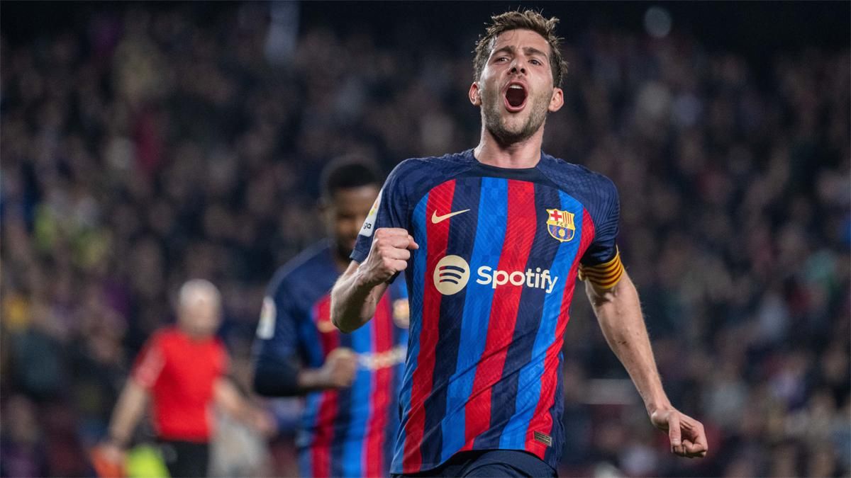 سيرجي روبرتو يرفض عرضاً من السعودية للانتقال من برشلونة