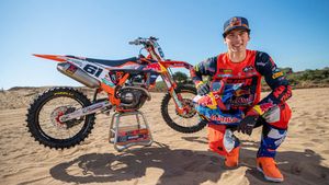 Jorge Prado, bicampeón del mundo de motocross Jorge Prado, bicampeón del mundo de motocross