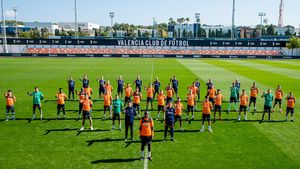 El Valencia respalda a Diakhaby y se manifiesta contra el racismo El Valencia respalda a Diakhaby y se manifiesta contra el racismo