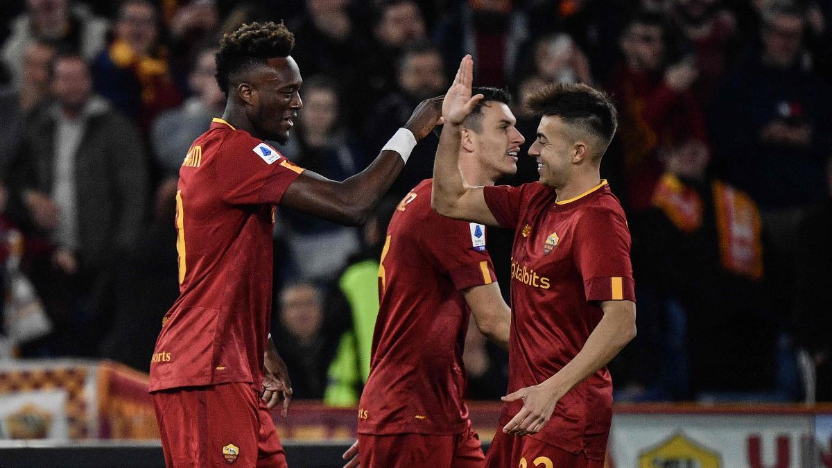 Abraham y El Shaarawy celebran el gol del inglés contra el Empoli Abraham y El Shaarawy celebran el gol del inglés contra el Empoli