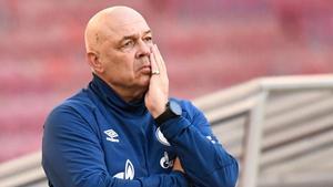 Christian Gross, el cuarto entrenador destituido esta temporada en Schalke