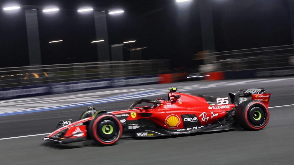 Carlos Sainz Jr durante los Libres 2 del GP de Arabia Saudí