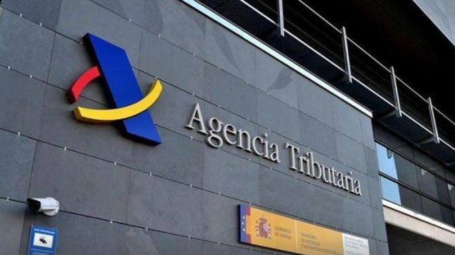 Hacienda acepta que los interinos que lleven 10 años en el puesto consigan plaza de forma directa Hacienda acepta que los interinos que lleven 10 años en el puesto consigan plaza de forma directa