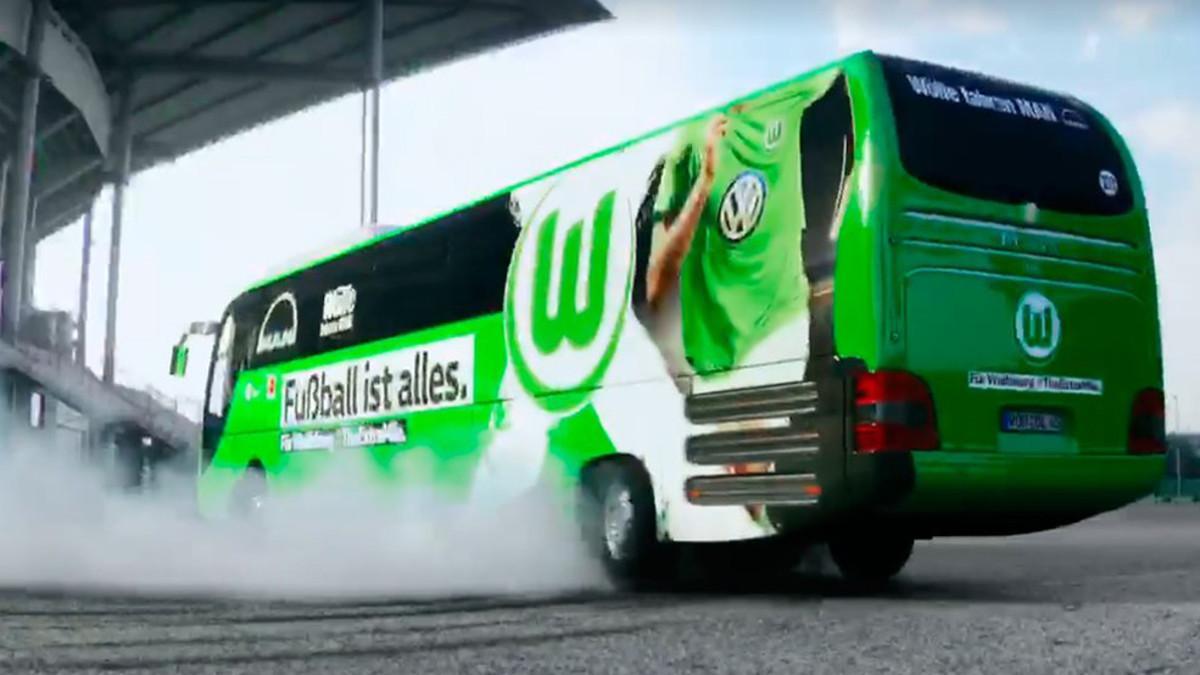 Peter Solberg hace derrapar el bus del Wolfsburgo