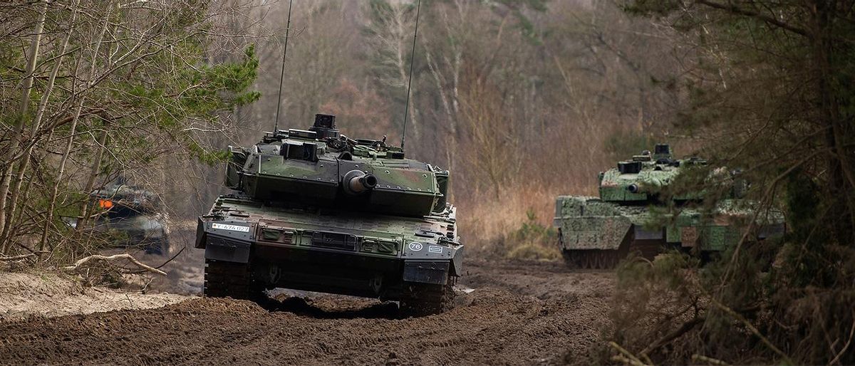 Tanques Leopard 2 alemanes, en una imagen de archivo. Tanques Leopard 2 alemanes, en una imagen de archivo.