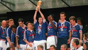 La selección francesa, festejando la Copa del Mundo de 1998