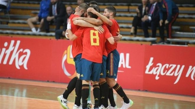 Los futbolsitas de la selección celebrando un gol Los futbolsitas de la selección celebrando un gol