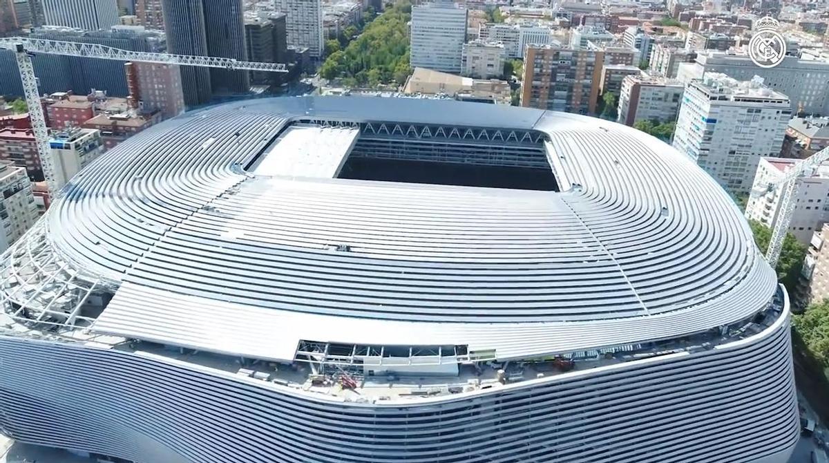 El Santiago Bernabéu estrena techo retráctil