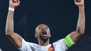 Seydou Keita podría regresar al Camp Nou con la Roma para jugar la 50ª edición del trofeo Joan Gamper Seydou Keita podría regresar al Camp Nou con la Roma para jugar la 50ª edición del trofeo Joan Gamper