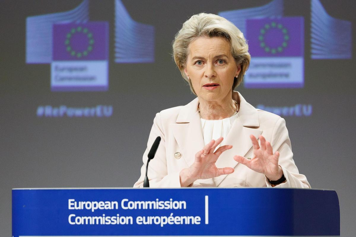 HANDOUT - 20 July 2022, Belgium, Brussels: European Commission President Ursula von der Leyen, gives a press conference after the College meeting on the Save gas for a safe winter package at the EU headquarters. Photo: Christophe Licoppe/European Commis
