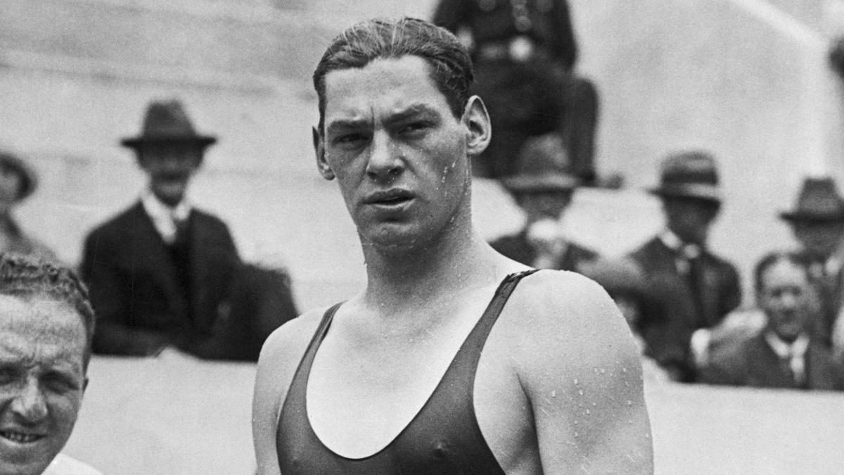 Johnny Weissmuller, el hombre más rápido sobre el agua hasta mediado el siglo XX