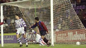 Xavi Hernández, con 18 años, marcó un gol de cabeza en Valladolid para siempre recordado