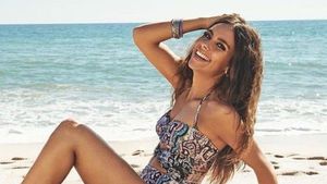 Cristina Pedroche, desnuda y en una postura que no podrás imitar Cristina Pedroche, desnuda y en una postura que no podrás imitar
