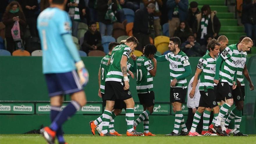 El Sporting de Lisboa gana y apura sus opciones de título