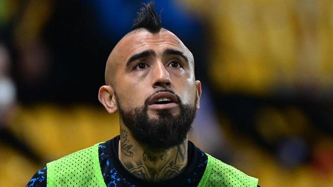 Arturo Vidal, durante el calentamiento con el Inter de Milán Arturo Vidal, durante el calentamiento con el Inter de Milán