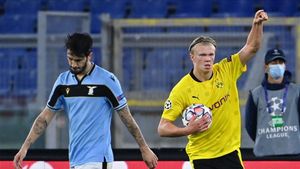 Haaland marcó en el debut del Borussia Dortmund en Champions League que acabó con derrota frente a la Lazio (3-1) Haaland marcó en el debut del Borussia Dortmund en Champions League que acabó con derrota frente a la Lazio (3-1)