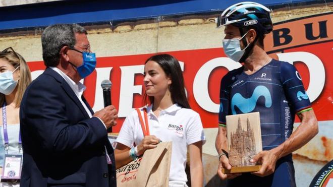 Valverde recibe el homenaje de la Vuelta a Burgos por su último año de profesional