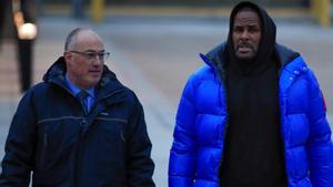 El rapero R. Kelly sigue bajo vigilancia de suicidio en la prisión, tras su condena