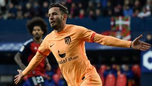 Saúl celebra su tanto ante Osasuna Saúl celebra su tanto ante Osasuna