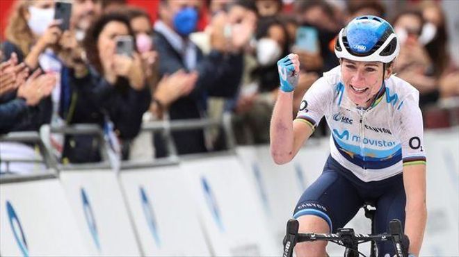 Van Vleuten gana su tercer Giro y Mavi García acaba tercera