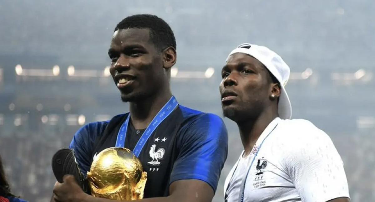 Paul y Mathias Pogba tras ganar el Mundial