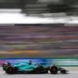 Alonso, durante la tercera sesión libre en el Circuit de Barcelona