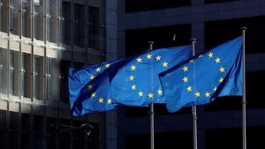 Detienen una orgía con un eurodiputado y varios diplomáticos en Bruselas al incumplir las restricciones Detienen una orgía con un eurodiputado y varios diplomáticos en Bruselas al incumplir las restricciones