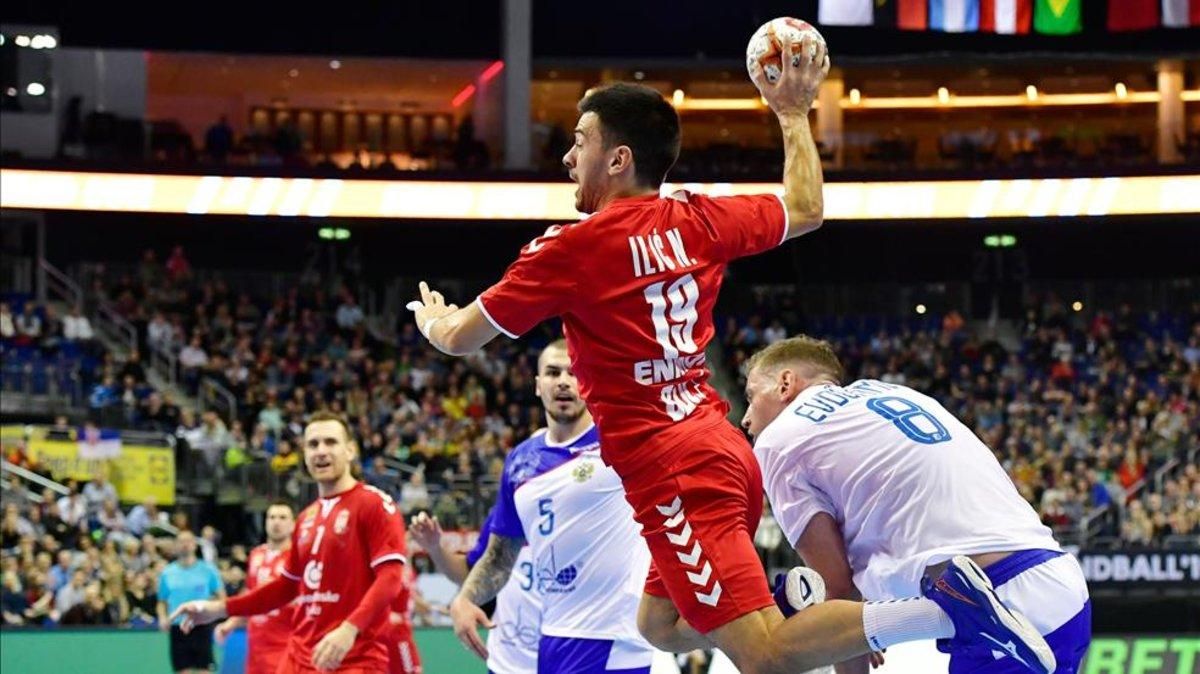 Nemanja Ilic, internacional con Serbia, durante el Mundial Nemanja Ilic, internacional con Serbia, durante el Mundial
