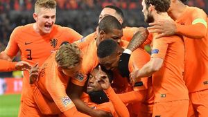 Los jugadores de Holanda hacen piña tras conseguir el 1-0 Los jugadores de Holanda hacen piña tras conseguir el 1-0