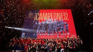 Insultos al Barça durante el discurso de Gavi en la celebración de la selección española en Madrid.