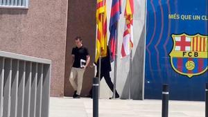 Así ha sido la salida de Xavi tras la cumbre por los fichajes del Barça