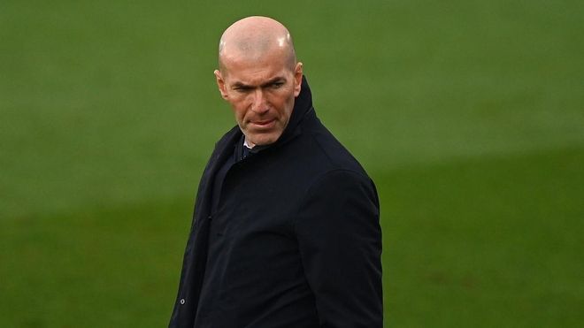 Zidane durante el partido contra el Eibar Zidane durante el partido contra el Eibar