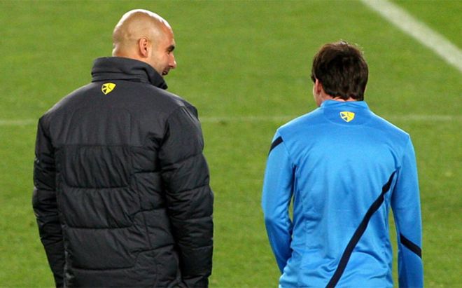 Josep Guardiola y Leo Messi durante un entrenamiento del Barça en marzo de 2012 Josep Guardiola y Leo Messi durante un entrenamiento del Barça en marzo de 2012