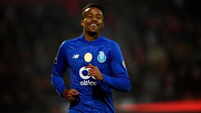 Éder Militao, central del Oporto, le ha costado 50 kilos a Florentino Éder Militao, central del Oporto, le ha costado 50 kilos a Florentino