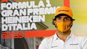 Sainz atiende a los medios antes del GP de Italia