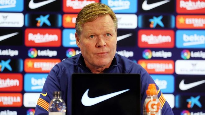Koeman comparece en la sala de prensa de la Ciutat Esportiva Joan Gamper Koeman comparece en la sala de prensa de la Ciutat Esportiva Joan Gamper