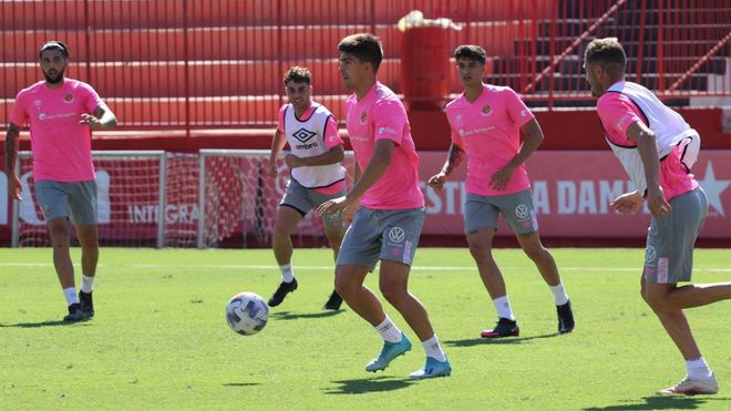 El Nàstic se ha preparado a fondo para afrontar el amistoso contra el Barça El Nàstic se ha preparado a fondo para afrontar el amistoso contra el Barça
