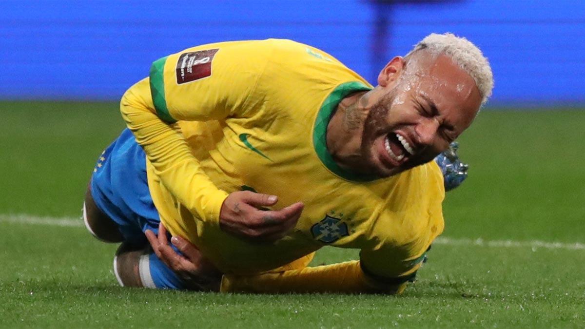 Neymar Jr. baja por lesión en el Argentina-Brasil!