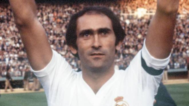 José Martínez Sánchez Pirri es el noveno máximo goleador de la historia del Real Madrid, con 172 goles