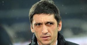 Tayfun Korkut cesado en el Hannover 96 Tayfun Korkut cesado en el Hannover 96
