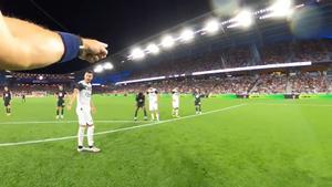 Vivir el fútbol desde dentro: La cámara sobre el árbitro que da unas imágenes inéditas