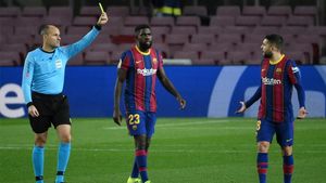 Mateu Lahoz, en el duelo entre el Barça y el Athletic Mateu Lahoz, en el duelo entre el Barça y el Athletic