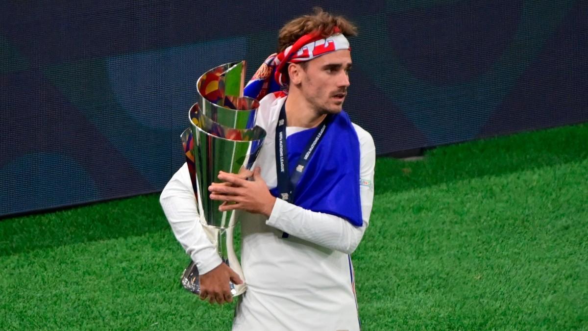 Griezmann, con el trofeo de la Nations League
