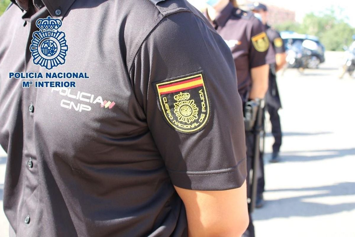 Un agente de la Policía Nacional. Un agente de la Policía Nacional.
