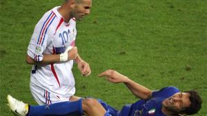 Zidane y Materazzi en el momento del incidente entre ambos durante el Italia-Francia de la final del Mundial 2006