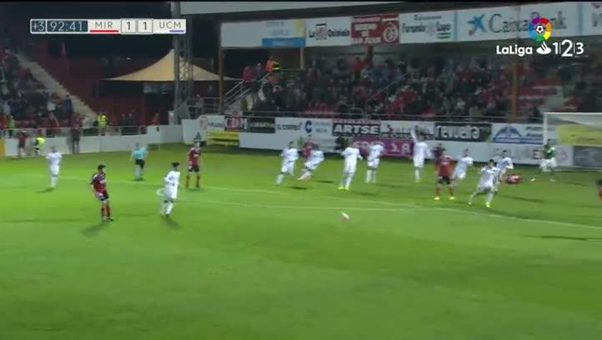 La brutal agresión de Biel Ribas en el MirandésUCAM