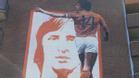 El mural en recuerdo de Johan, en la calle Wembley de Park de Meer