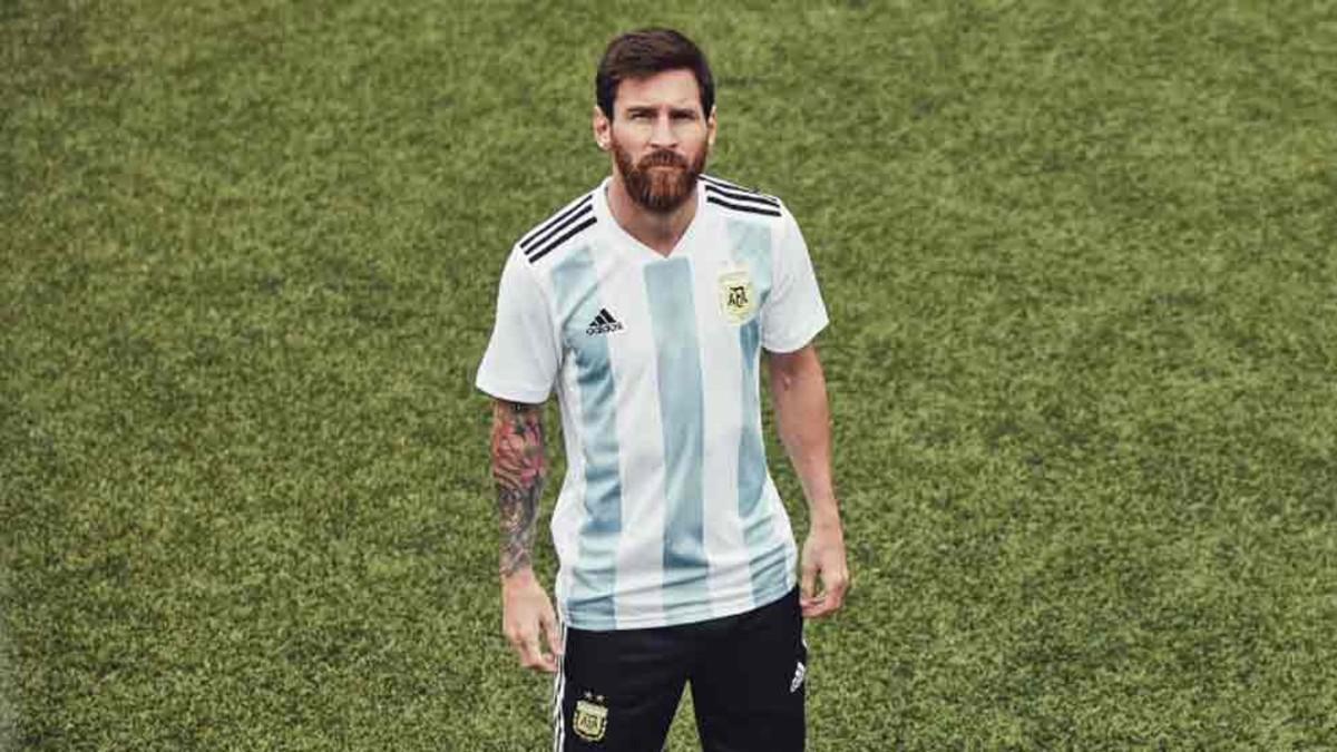 Niño calcio Franco La camiseta de la selección de Argentina presentada por Messi