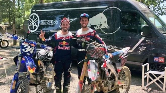 Dovizioso disfrutó de una jornada de motocross junto a Rins Dovizioso disfrutó de una jornada de motocross junto a Rins