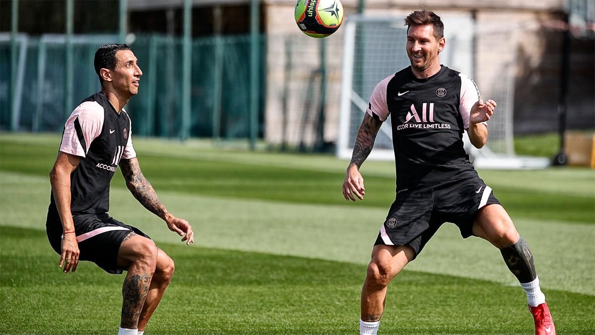Di María, junto a Messi, durante un entrenamiento Di María, junto a Messi, durante un entrenamiento